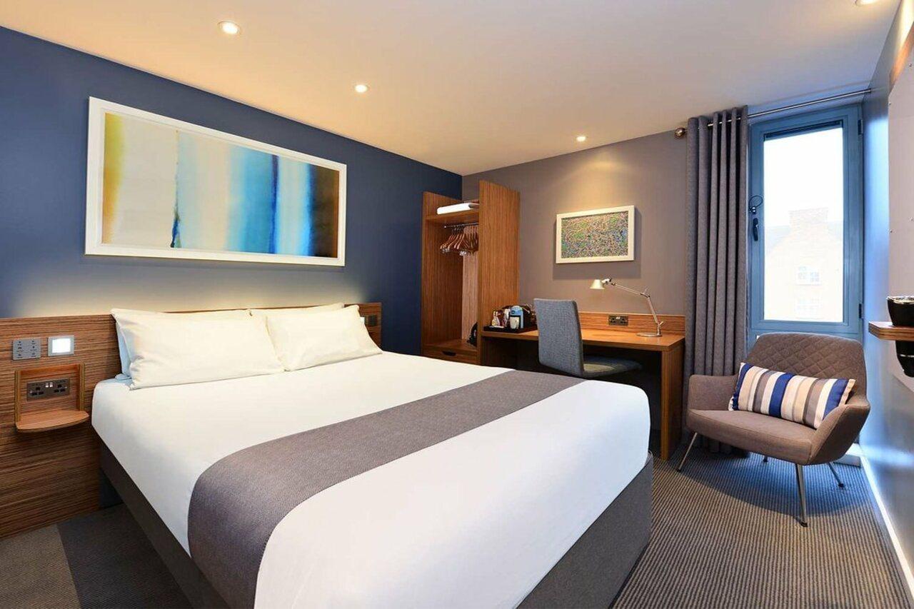 Travelodge London Covent Garden ภายนอก รูปภาพ